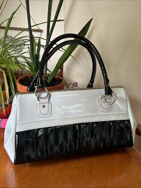 Pinup Couture x Lux de Ville - Black and White Patent Purse